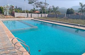 Golden Hill Resort