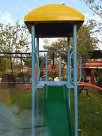 Golden Hill Resort