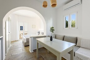 Phaedrus Living: Paros Cycladic Residences 8