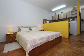 Studio Vera