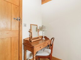 Little Acorn Cottage
