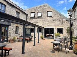 The Merchant's Yard