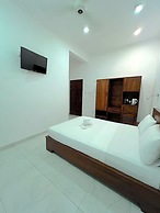 LUXTORI Arugambay