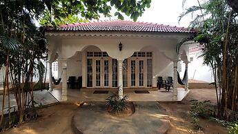 LUXTORI Arugambay