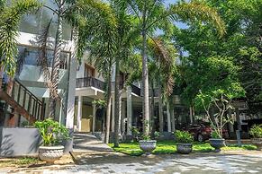 LUXTORI Arugambay
