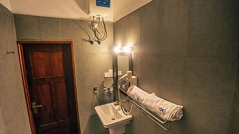 LUXTORI Arugambay