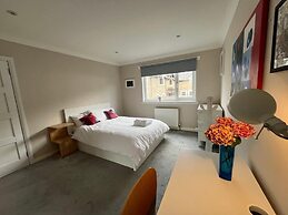 4-bed Seaside Dream House - Sleeps 8 & Parking