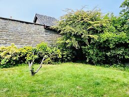 4-bed Seaside Dream House - Sleeps 8 & Parking