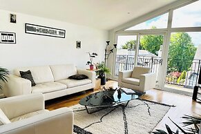 4-bed Seaside Dream House - Sleeps 8 & Parking