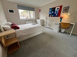 4-bed Seaside Dream House - Sleeps 8 & Parking