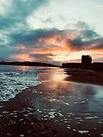 4-bed Seaside Dream House - Sleeps 8 & Parking