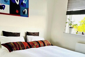 4-bed Seaside Dream House - Sleeps 8 & Parking