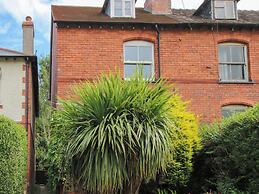 157 Watling Street South