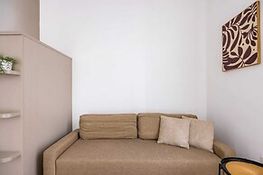 Thelos Apartment