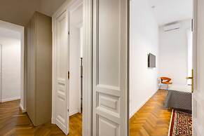 Thelos Apartment