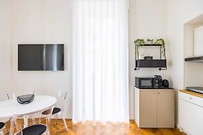 Thelos Apartment