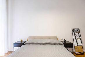 Thelos Apartment
