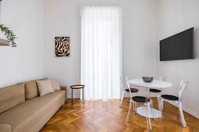 Thelos Apartment