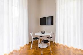 Thelos Apartment