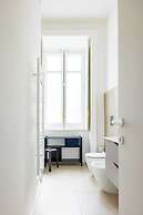 Thelos Apartment