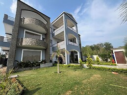 River Home Stay