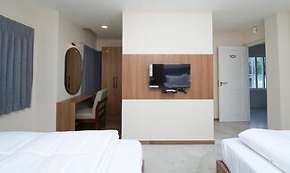 Hotel River View