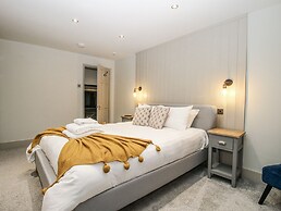 1C College Hill