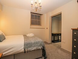 1C College Hill