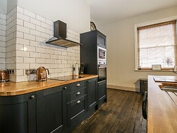 1C College Hill