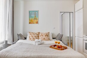 Bright 1BR Near Seine & Eiffel Tower