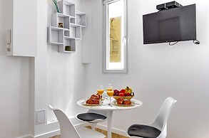 Bright 1BR Near Seine & Eiffel Tower