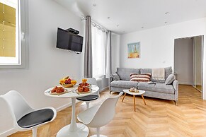 Bright 1BR Near Seine & Eiffel Tower