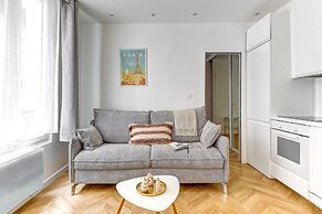 Bright 1BR Near Seine & Eiffel Tower
