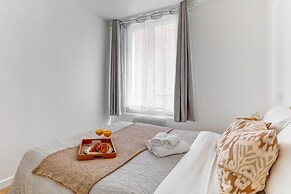 Bright 1BR Near Seine & Eiffel Tower