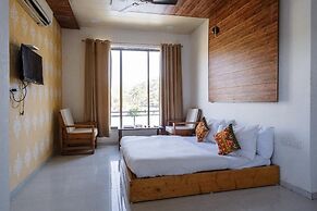 Rudraksh Inn