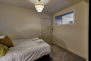 Renaissance House Apartments