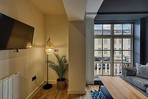 Renaissance House Apartments