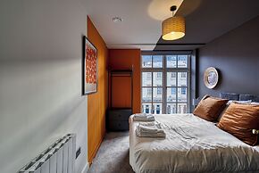 Renaissance House Apartments