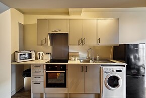 Renaissance House Apartments