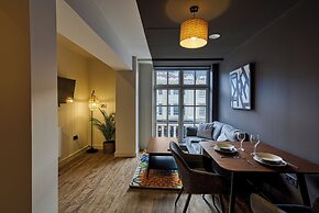Renaissance House Apartments