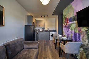 Renaissance House Apartments