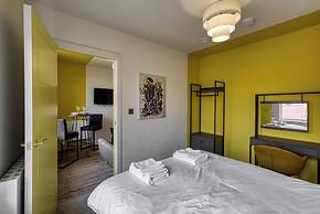 Renaissance House Apartments