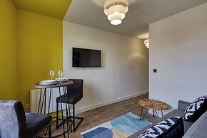 Renaissance House Apartments