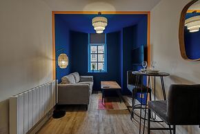 Renaissance House Apartments