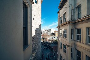 Galata Guest Teori