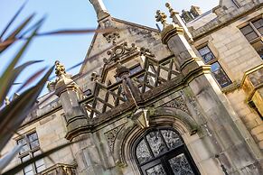 Kendal - Gothic Hall - Luxury Rooms or Apartment
