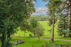Kendal - Gothic Hall - Luxury Rooms or Apartment
