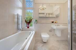 Kendal - Gothic Hall - Luxury Rooms or Apartment