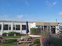 Caravan - Sleeps 8 - Pets Ok - Parking