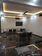 SHREE SIDDHI VINAYAK HOTEL & RESTAURANT